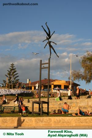 cottesloe-beach-sculpture-by-the-sea-4